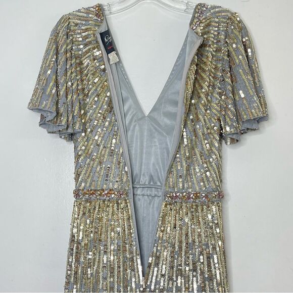 Mac Duggal 5538 Embellished V-Neck Butterfly Sleeve Column Platinum Gown, Size 4 - Picture 12 of 13